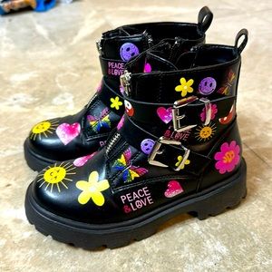 Steve Madden girls size 11 boots